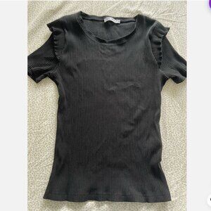 ZARA Black Color Ruffles Woven Top Blouse Boho Knit Size M Short Sleeves